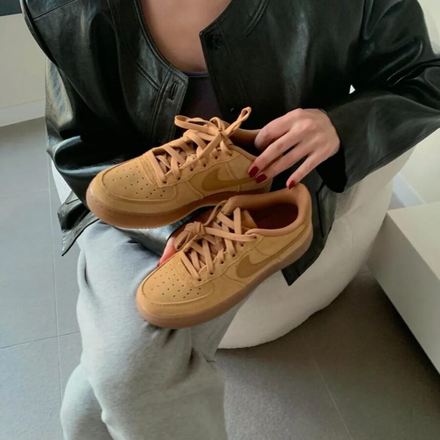 giày nike air force 1 lv8 'wheat' hq7476-700