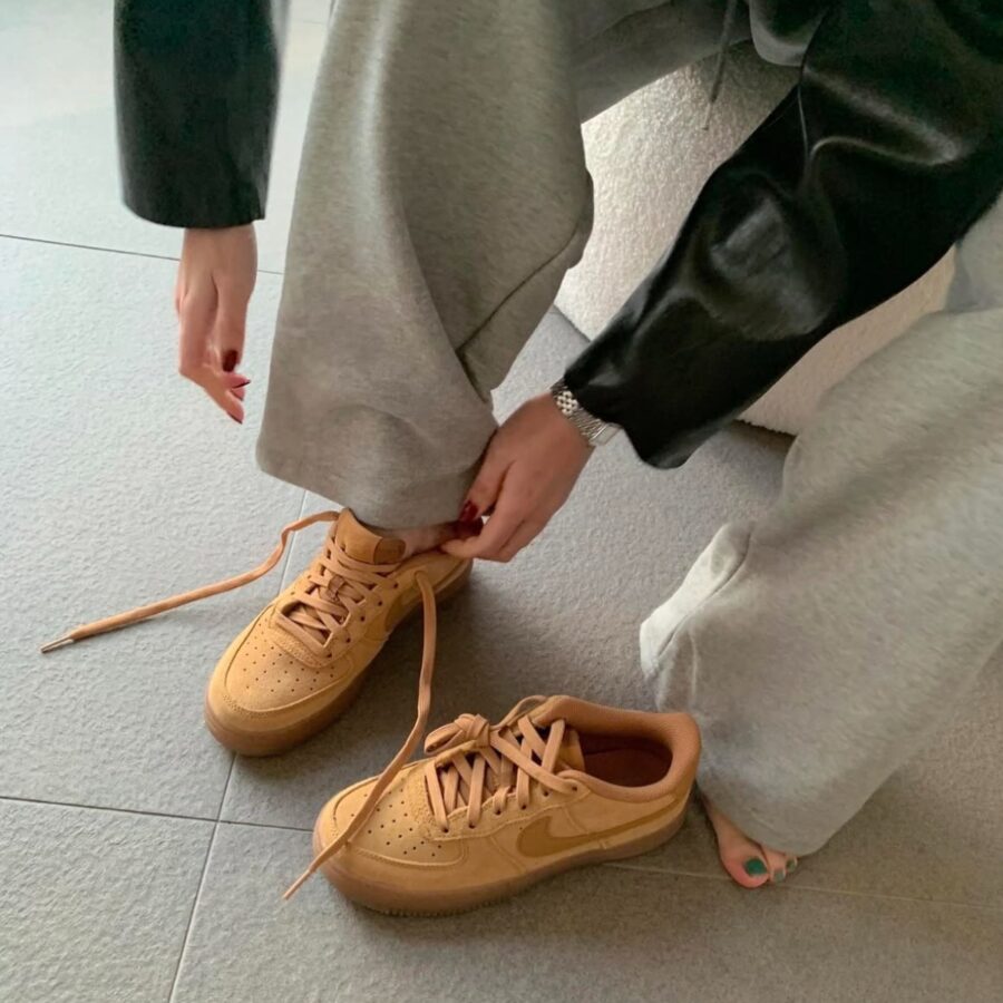 giày nike air force 1 lv8 'wheat' hq7476-700