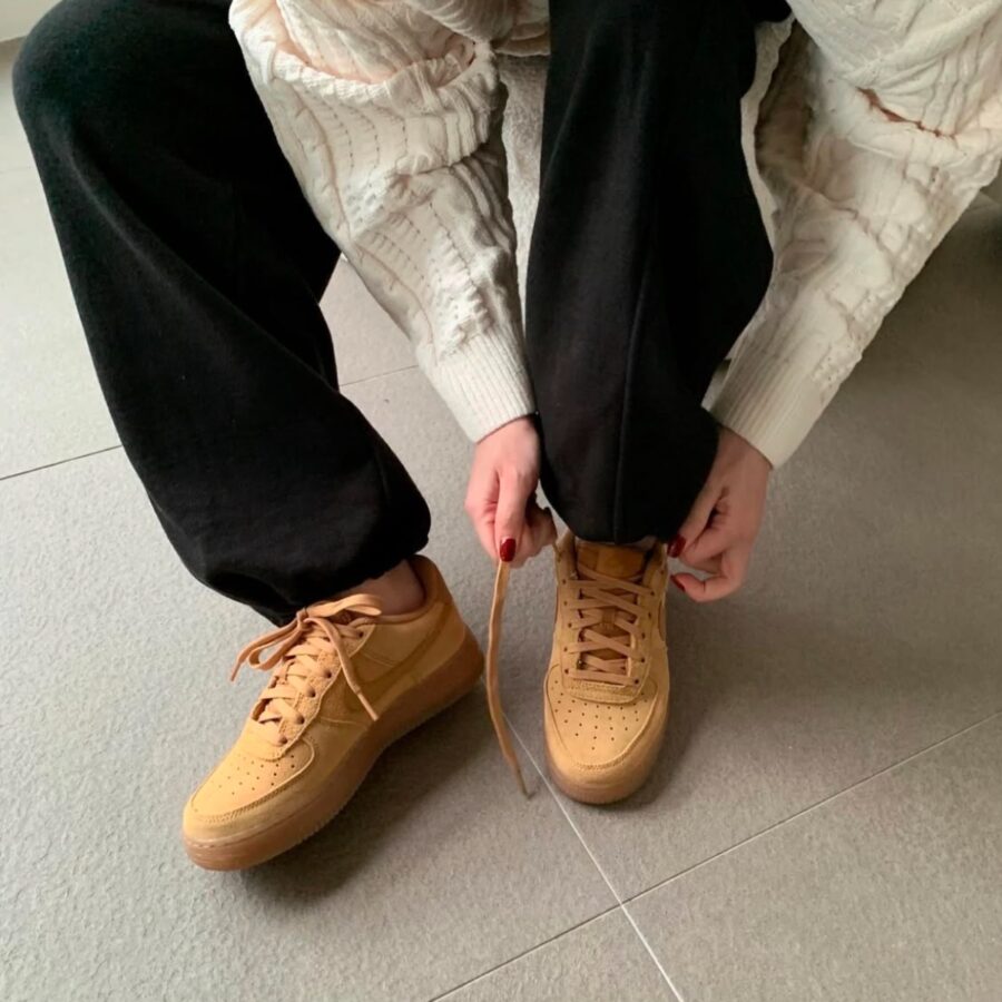 giày nike air force 1 lv8 'wheat' hq7476-700