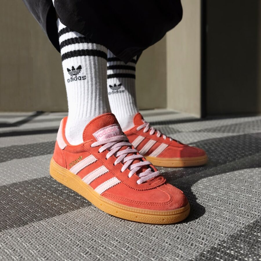 giày adidas handball spezial 'bright red clear pink' ie5894