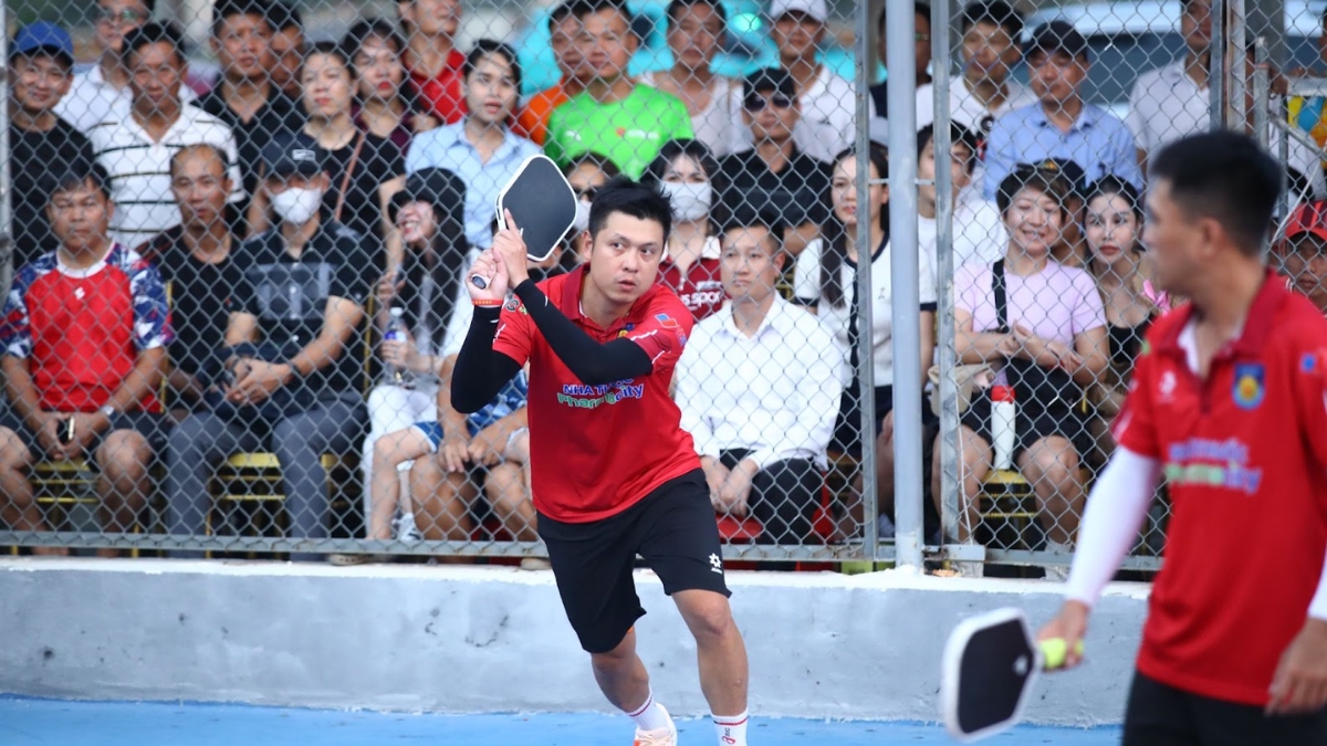 chiến thuật đánh đôi trong pickleball: cẩm nang cho người chơi