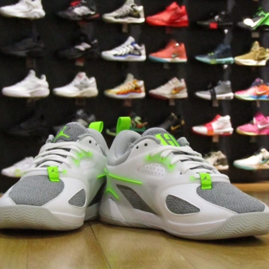 giày air jordan heir series 'sail electric green' fz2473-103