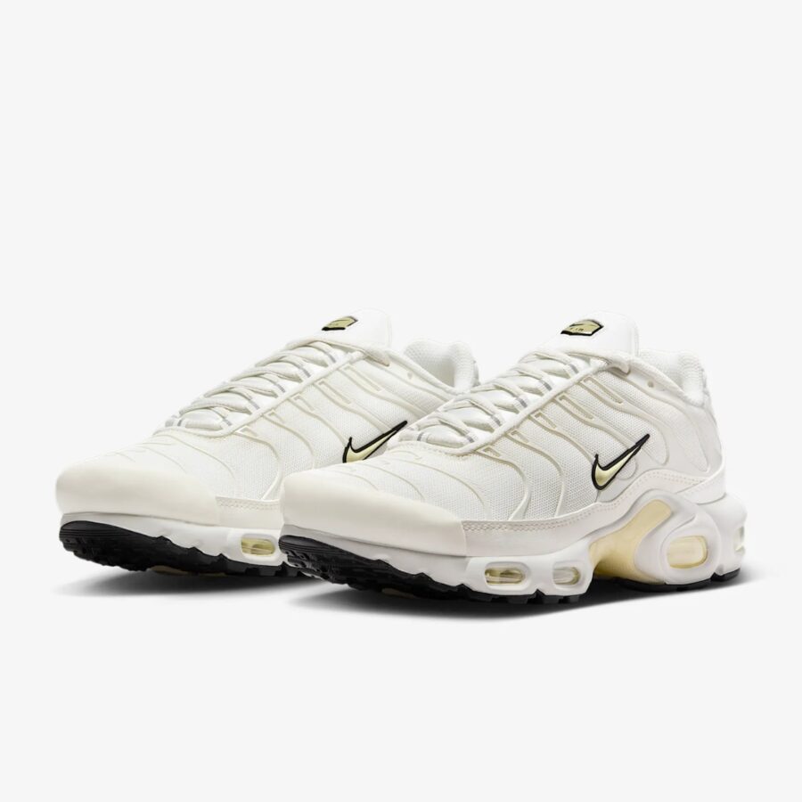 giày nike air max plus premium triple white dm2362-102