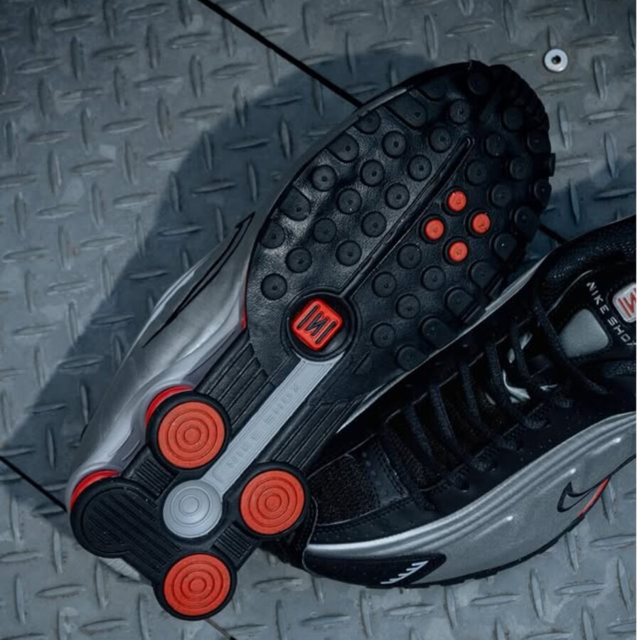 giày nike shox r4 metallic silver red hq1988-002