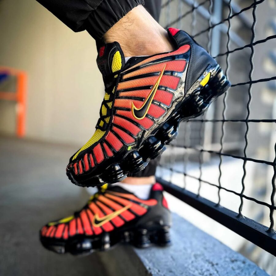 giày nike shox tl 'sunrise gradient' av3595-004