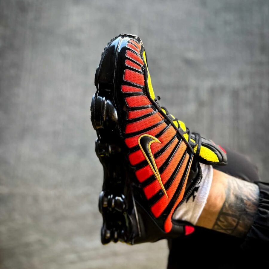 giày nike shox tl 'sunrise gradient' av3595-004