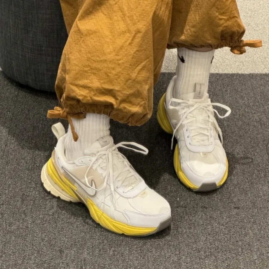 giày nike v2k run gore-tex 'white light bone' (wmns) fz2622-100