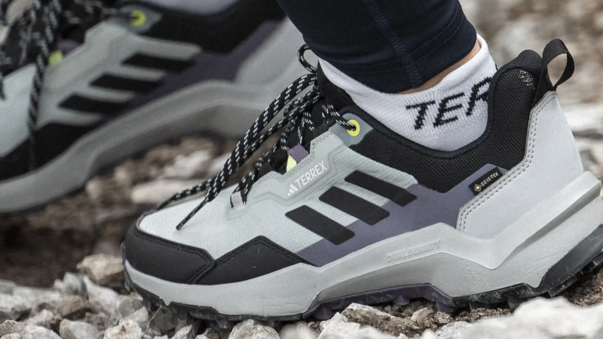 đánh giá giày đi bộ đường dài adidas terrex ax4