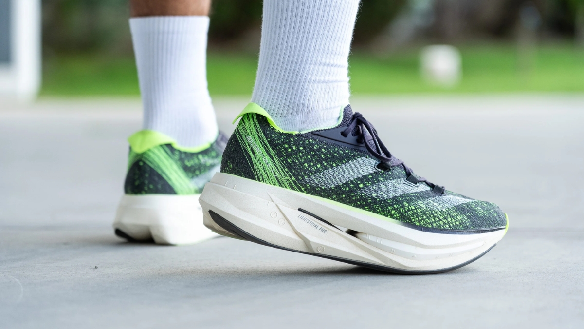 nên mua giày chạy adidas nào? top 7 giày adidas phù hợp với mọi người chạy bộ