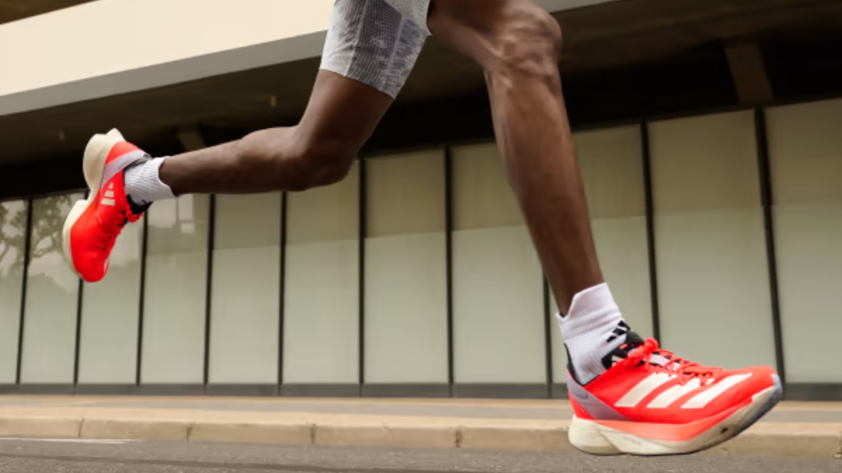 nên mua giày chạy adidas nào? 