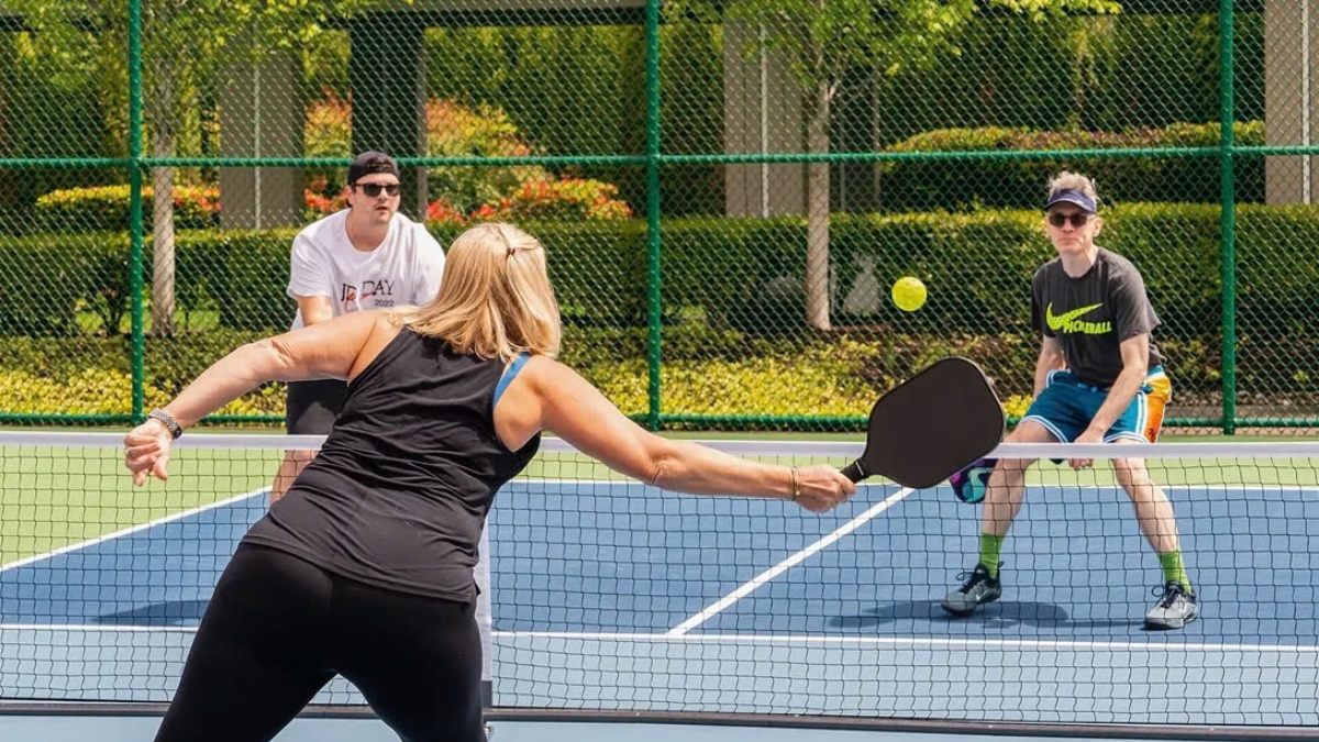 chơi pickleball có giúp giảm cân không?