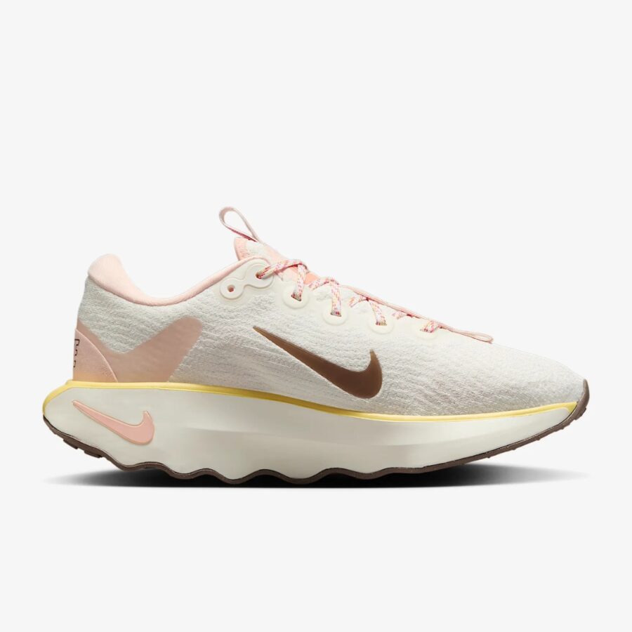 giày nike motiva 'sail washed coral' hv5988-121