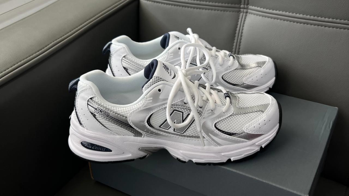 so sánh new balance 530 với nike v2k run so sánh new balance 530 với nike v2k run