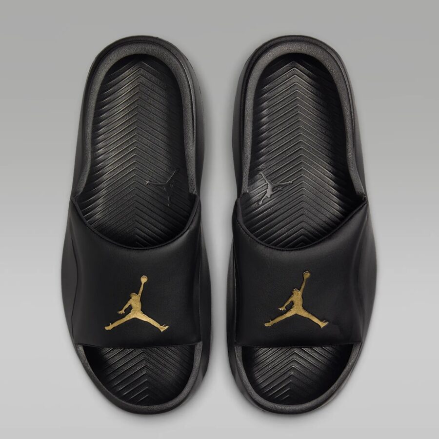 dép jordan franchise slide black metallic gold hf3263-007