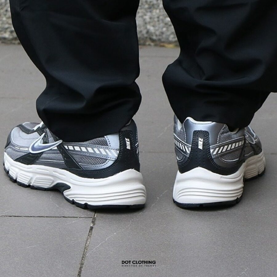 giày nike initiator 'metallic cool grey' ib3083-001