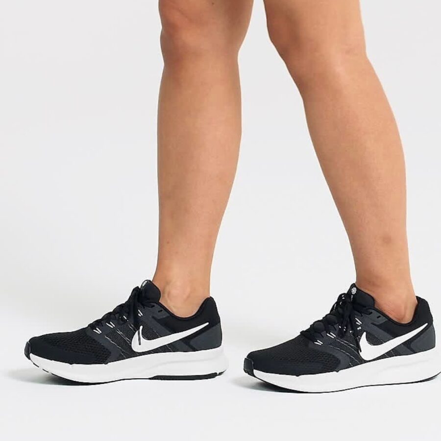 giày nike wmns run swift 3 'black white' dr2698-002