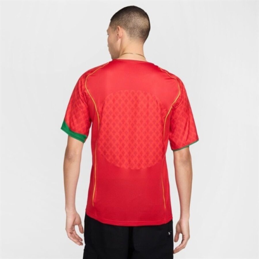áo nike portugal 2004 reissue men's football replica shirt 'sport red pine green' hf6851-614