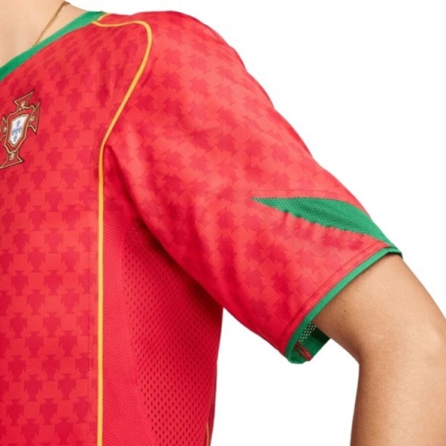 áo nike portugal 2004 reissue men's football replica shirt 'sport red pine green' hf6851-614