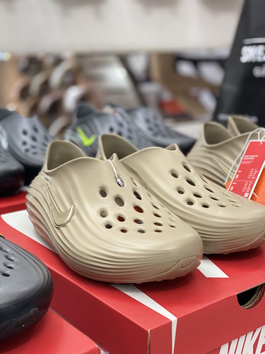 giày nike reactx rejuven8 khaki hv5060-200