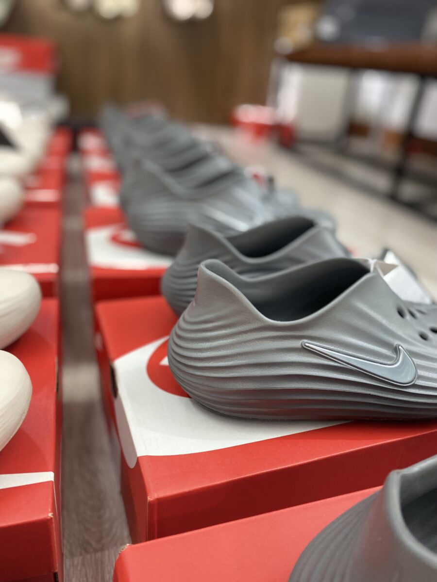 giày nike reactx rejuven8 smoke grey hv5060-002