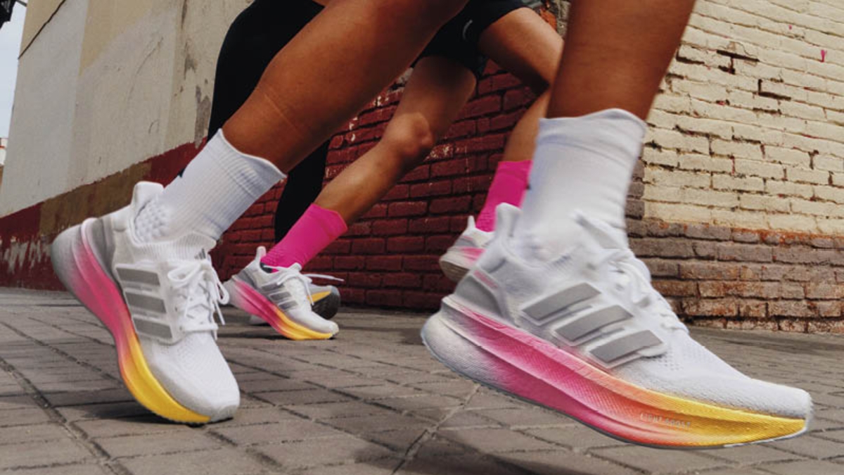 giày chạy asics hay adidas tốt hơn? so sánh chi tiết từ a-z