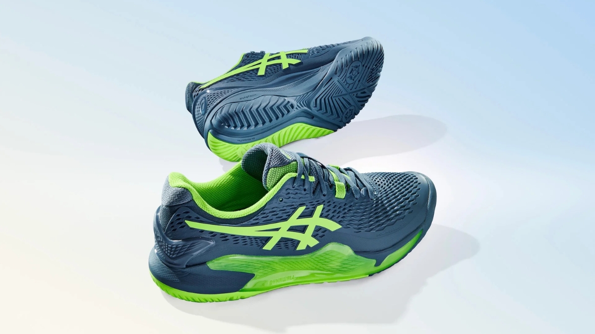 nên mua giày pickleball asics hay nike? 