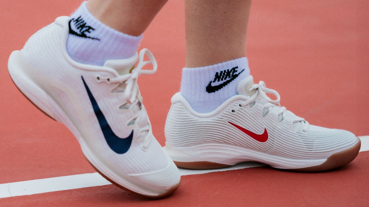 nên mua giày pickleball asics hay nike? đâu là lựa chọn tối ưu cho bạn