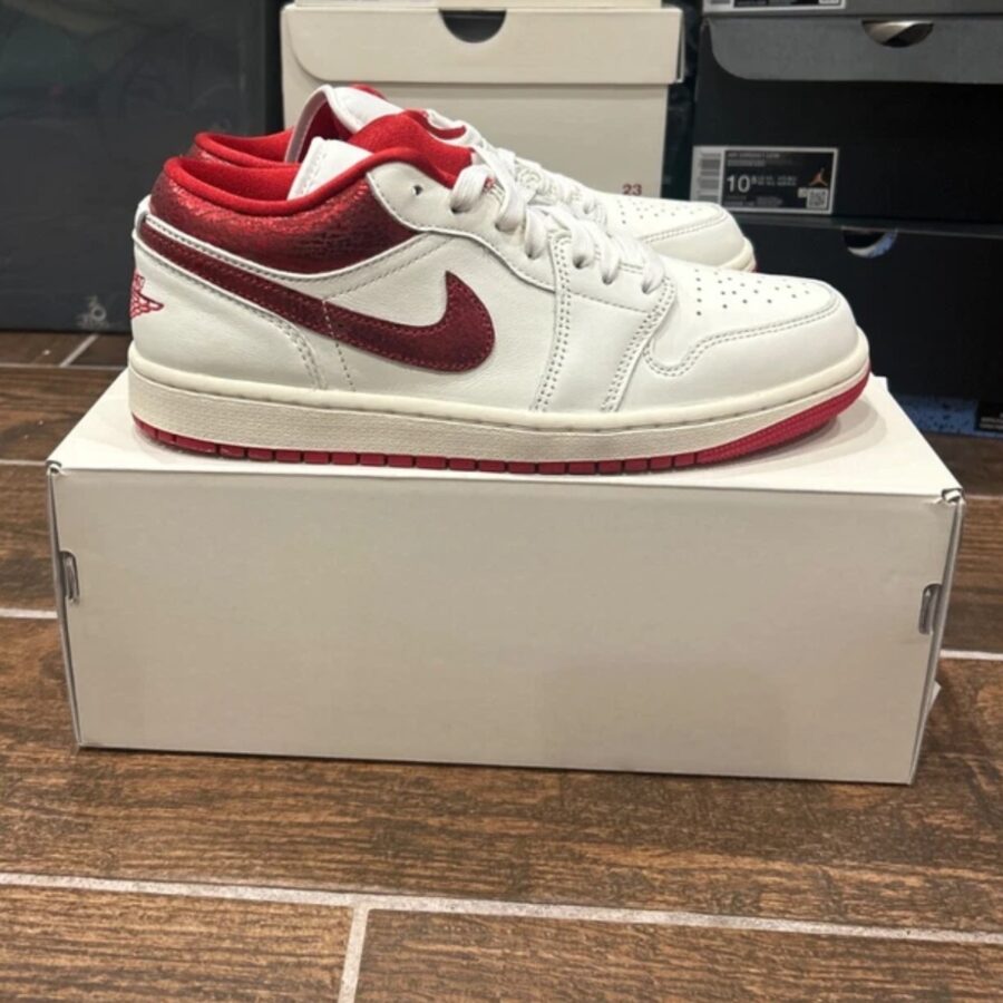 giày air jordan 1 low 'metallic red swoosh' hj9338-106