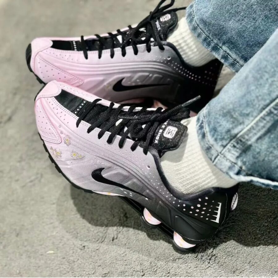 giày nike shox r4 'sakura' ib8872-600