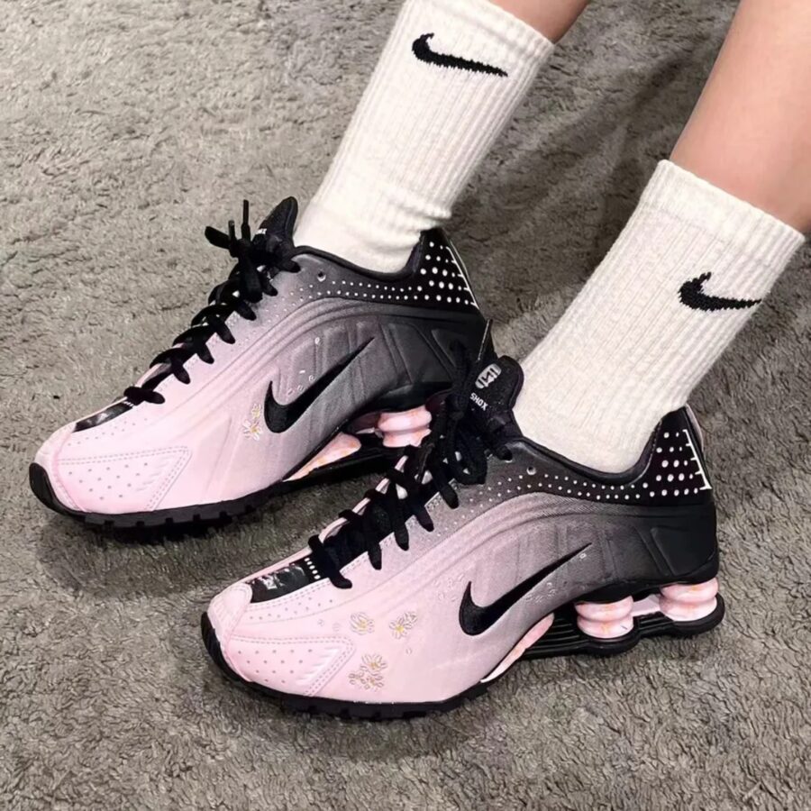 giày nike shox r4 'sakura' ib8872-600