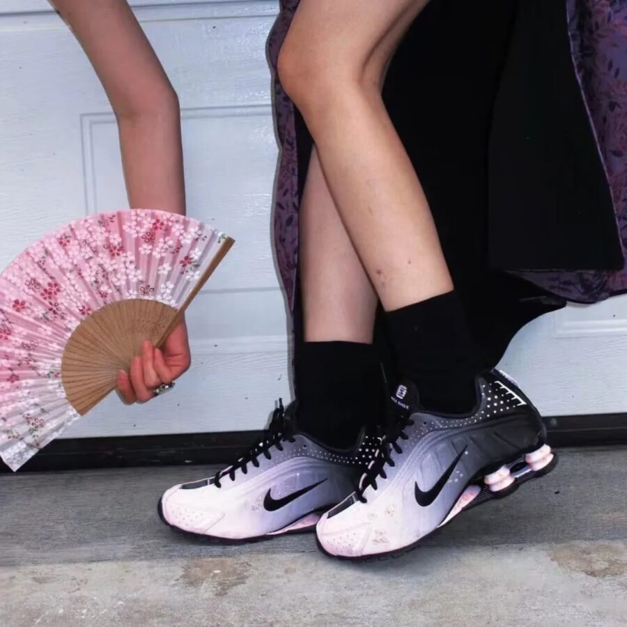giày nike shox r4 'sakura' ib8872-600