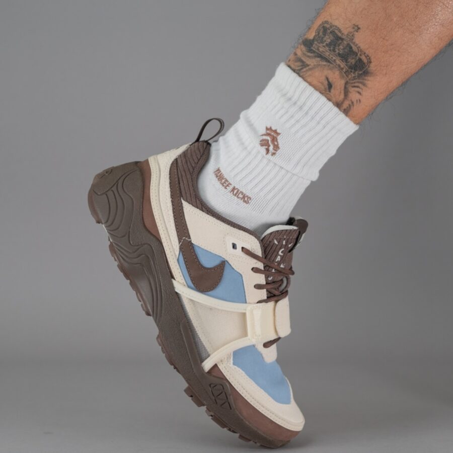 giày travis scott nike zoom field jaxx 'leche blue' hq3072-400