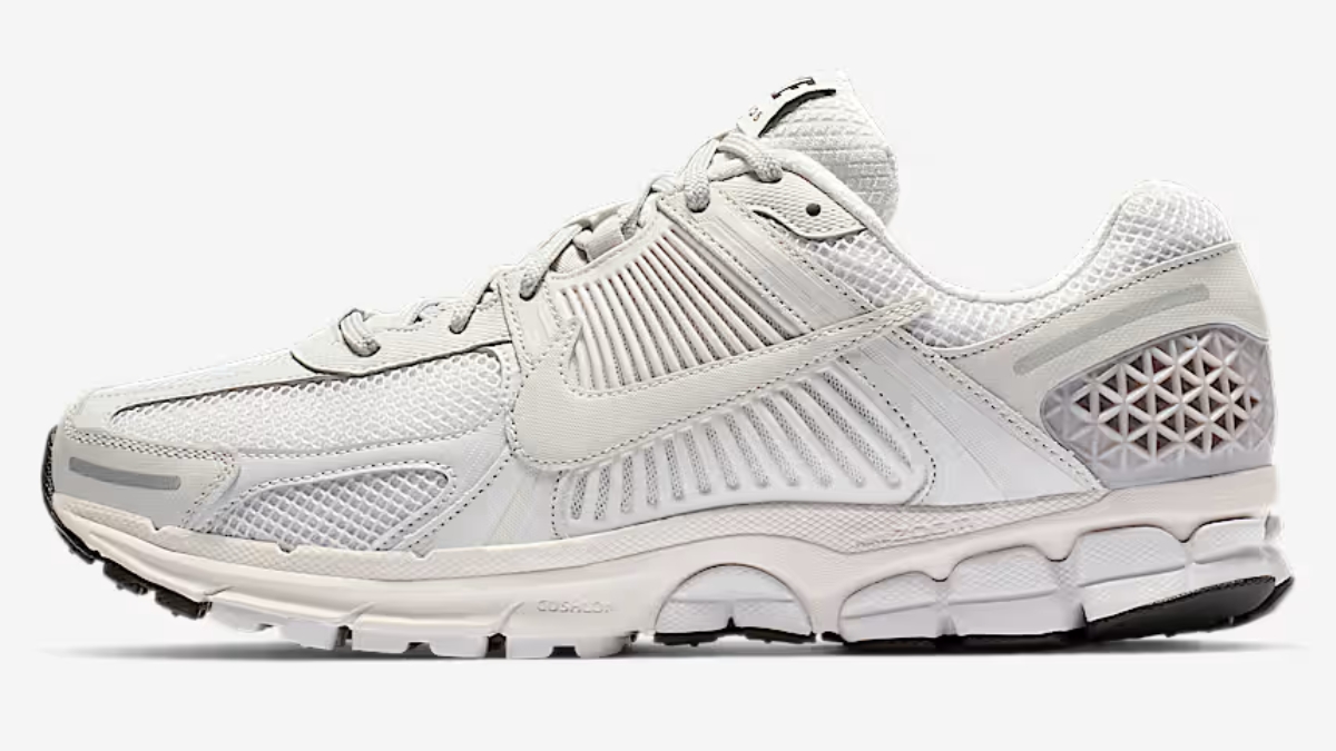 bật mí top 11 giày sneaker mùa hè 2025 không thể thiếu trong tủ giày top 11 giày sneaker mùa hè 2025 không thể thiếu
