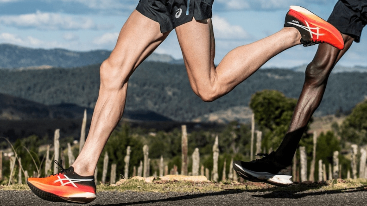 so sánh asics metaspeed edge paris và sky paris