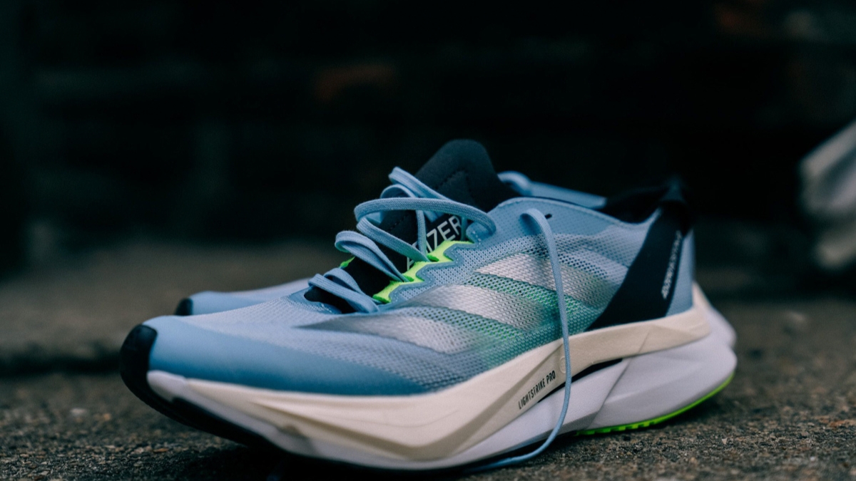 boston 13: siêu phẩm tập luyện mới nhất từ adidas so sánh boston 13 với phiên bản trước (boston 12)