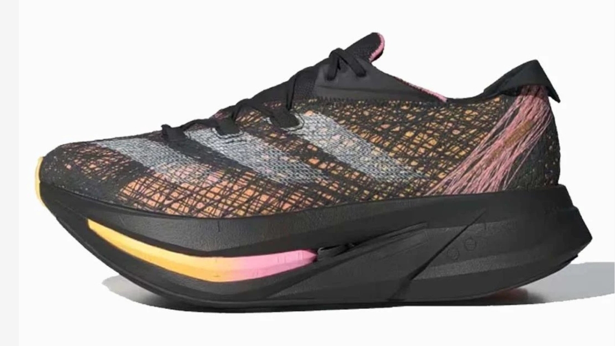 adidas lightstrike pro có tốt hơn nike zoomx không?