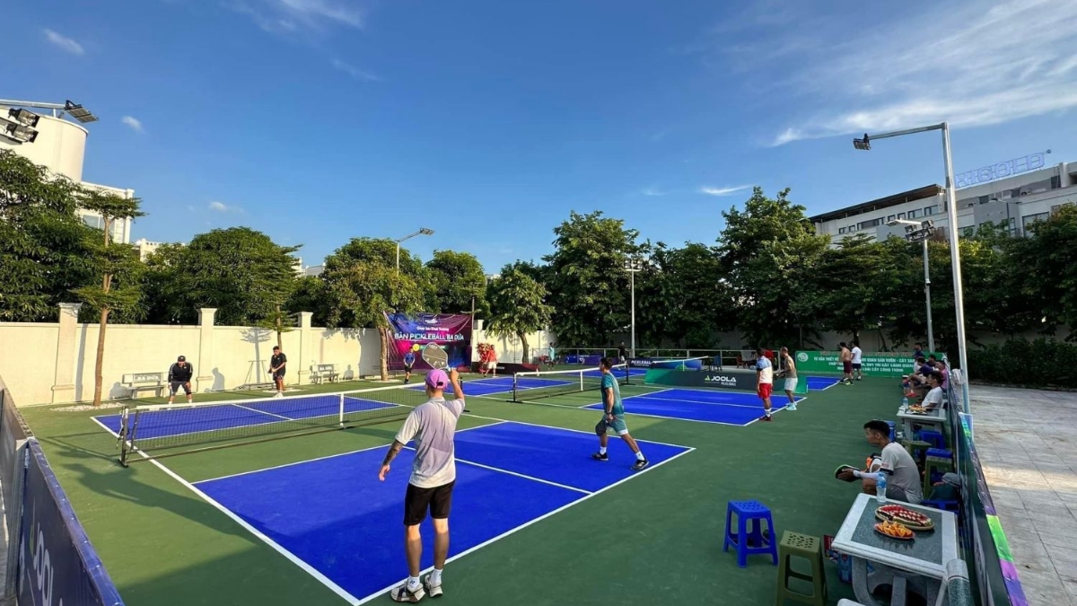top 4 sân pickleball quận cầu giấy đẹp chuẩn quốc tế