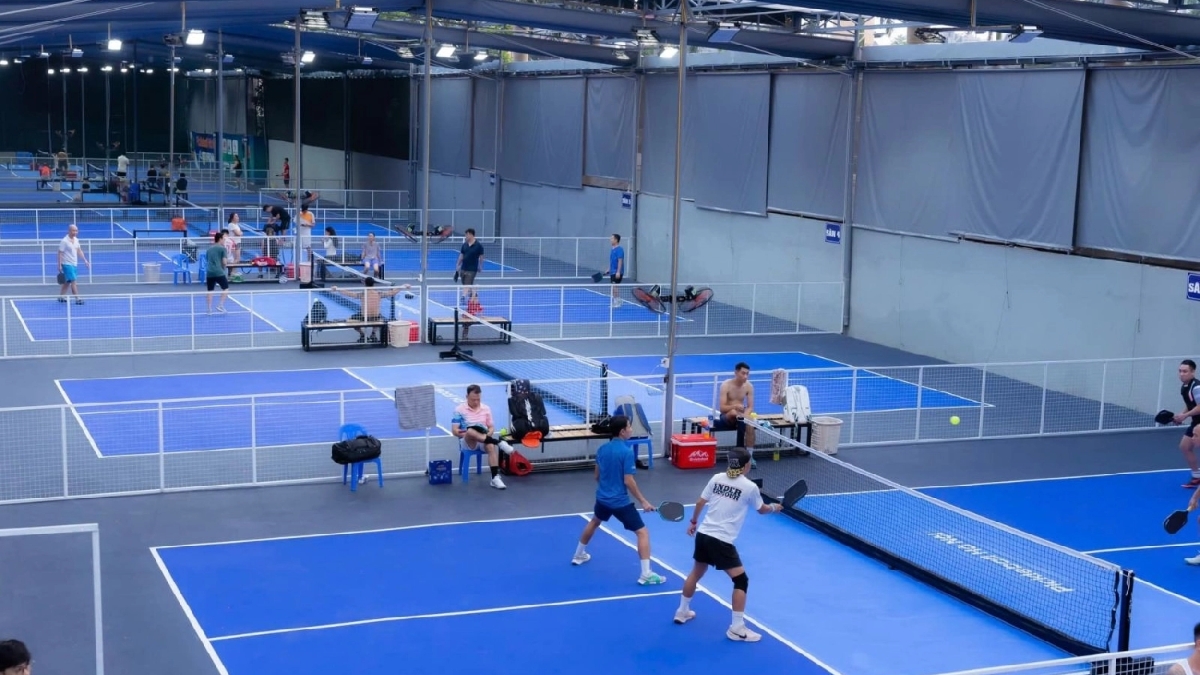 top 4 sân pickleball quận cầu giấy đẹp chuẩn quốc tế
