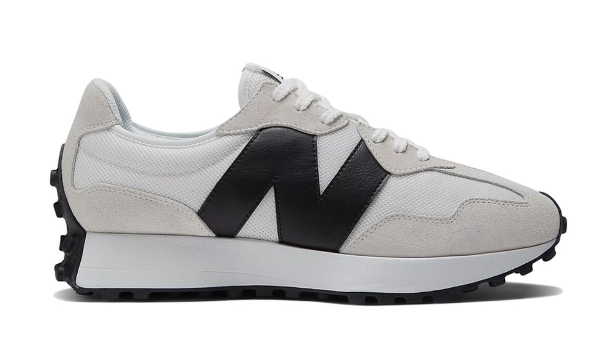 bật mí top 11 giày sneaker mùa hè 2025 không thể thiếu trong tủ giày