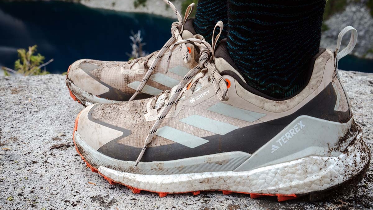 như thế nào là vệ sinh giày adidas terrex free hiker gore-tex đúng cách tại sao việc vệ sinh giày adidas terrex free hiker gore-tex lại quan trọng?