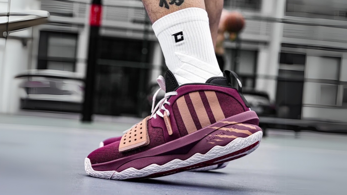 review adidas dame 8 extply chi tiết