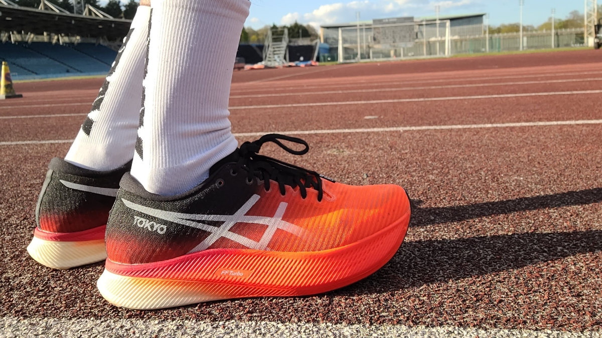 asics metaspeed sky tokyo - giày chạy carbon siêu nhẹ