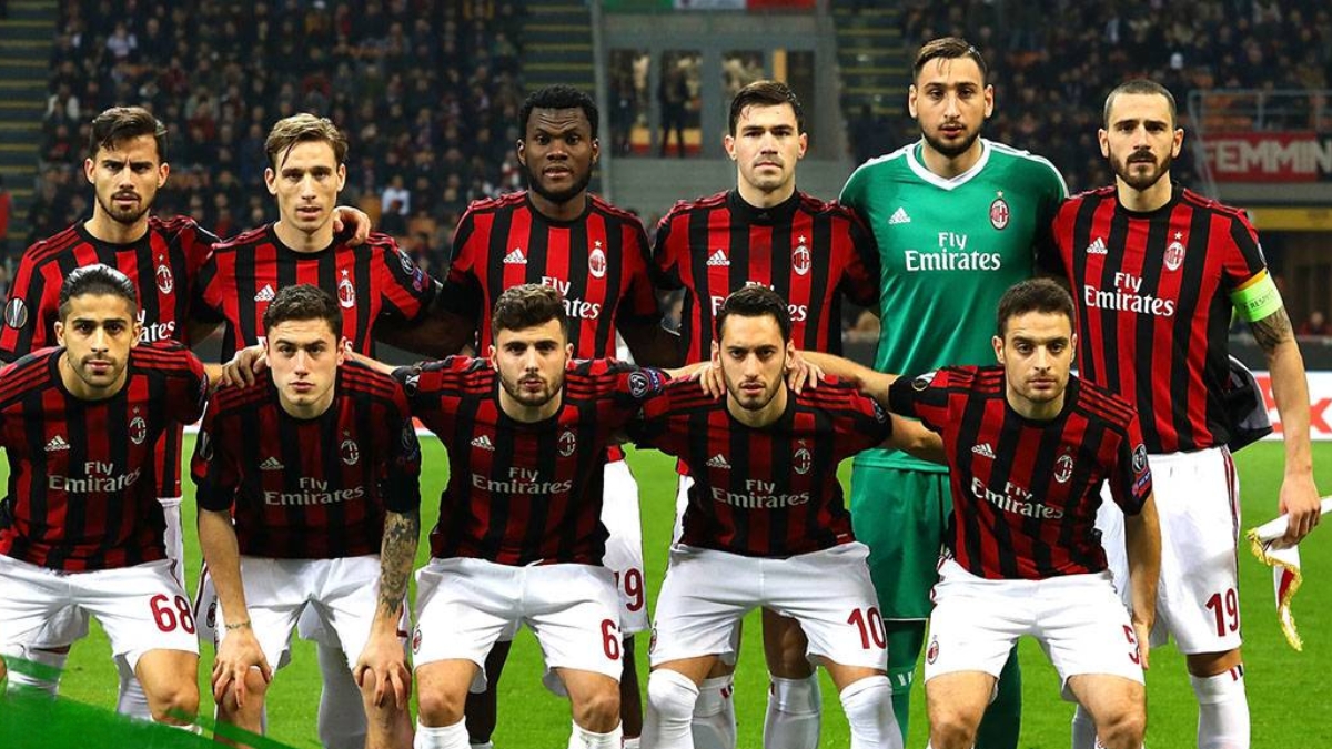 áo bóng đá câu lạc bộ ac milan: biểu tượng thời trang của rossoneri