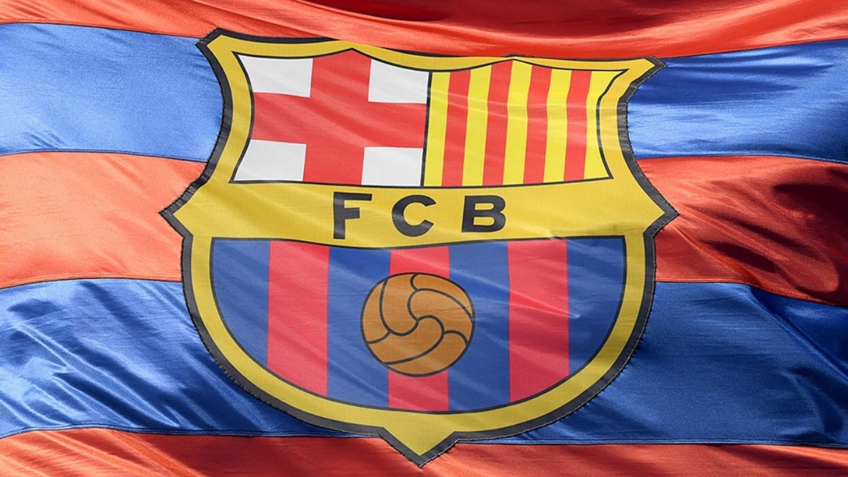 áo bóng đá câu lạc bộ barcelona: biểu tượng của đam mê và phong cách