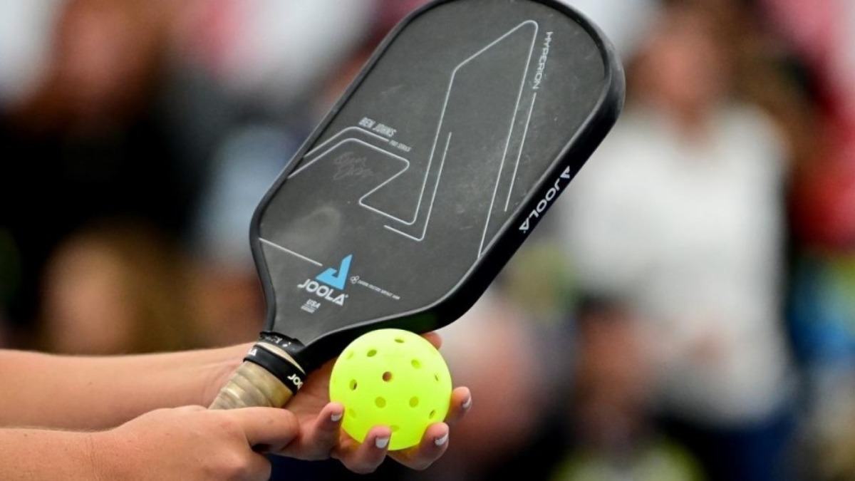 cách cầm vợt pickleball đơn giản chuẩn kỹ thuật