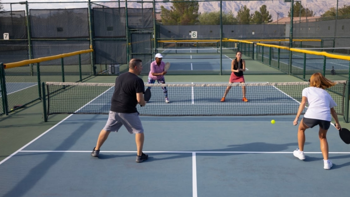 pickleball có khó không? giải đáp a-z cho người mới bắt đầu lộ trình học pickleball