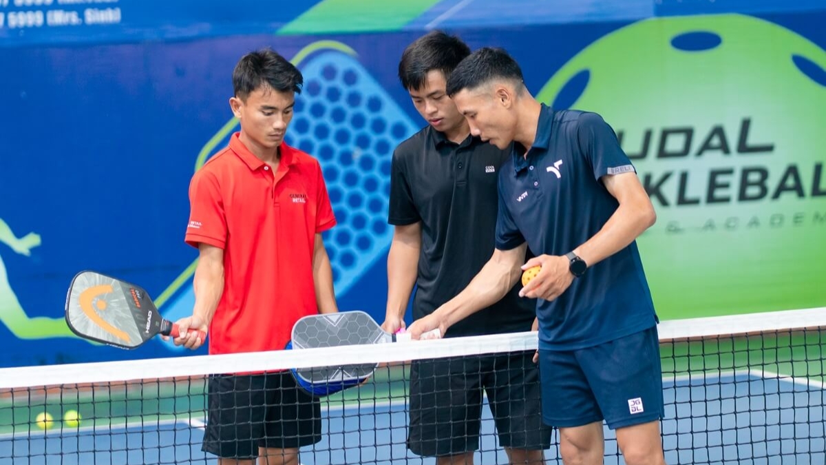 1 khóa học pickleball chuyên nghiệp tại học viện vnta