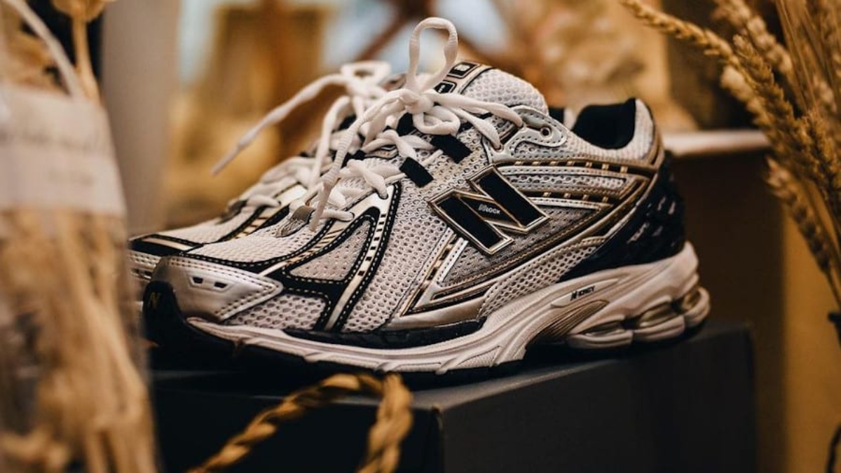 để phù hợp thì nên chọn new balance 1906r hay 2002r new balance 1906r