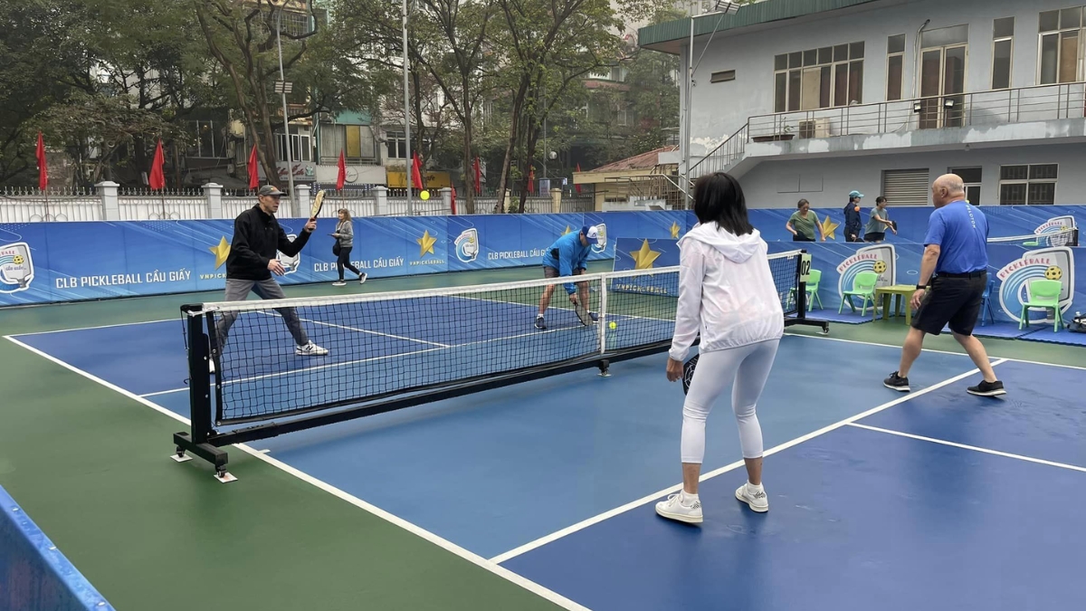 những lưu ý khi chơi pickleball an toàn, hiệu quả khởi động - giảm 70% chấn thương