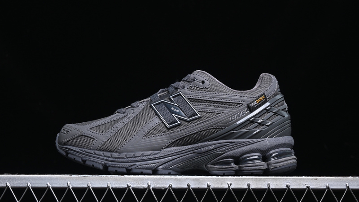 để phù hợp thì nên chọn new balance 1906r hay 2002r 1906r tốt cho bàn chân hẹp